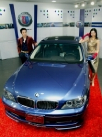 BMW 알피나(ALPINA)의 한국 공식 수입 판매사인 저먼 오토모빌즈(German Automobiles)는 오는 10월 17일, 논현동에 BMW 알피나(ALPINA) 전시장을 오픈하며 고성능 스포츠 세단 BMW 알피나(ALPINA) B7과 B7L을 출시한다.