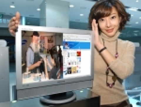 삼성전자가 처음 선보이는 19인치 와이드 제품으로 WXGA+(1440x900)의 고해상도를 구현할 수 있는 『싱크마스터 CX910MW』