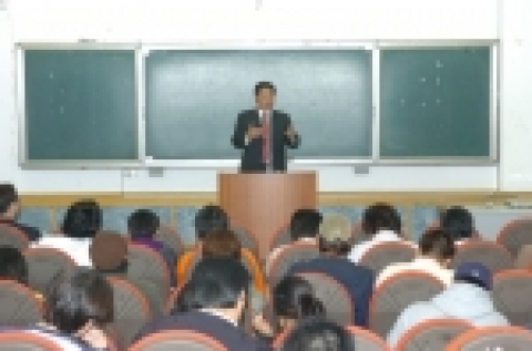 조선대학교 사학과는 전라남도 최오주 관광문화국장 초청 세미나를 10월 24일 오후 3시 30분 본관 402강당에서 개최했다.