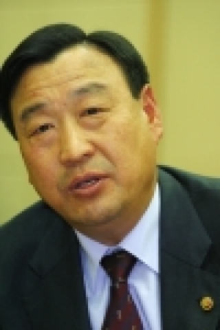 이희범 산업자원부장관