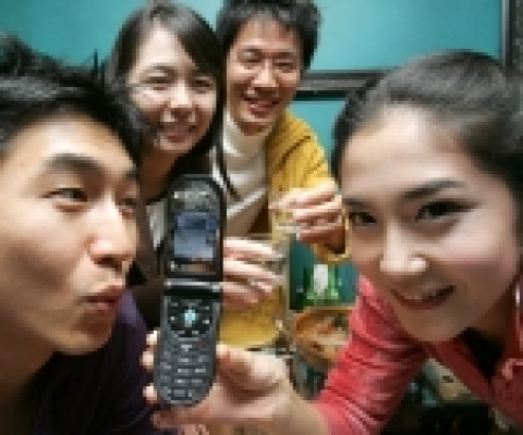 LG전자가 지난 6월 내놓은 음주측정 스포츠카폰