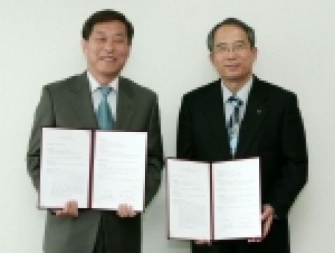 10월 27일 한국표준협회는 한국기기유화시험연구원과 &#039;신JIS마크 인증&#039; 업무협약을 체결하였다.