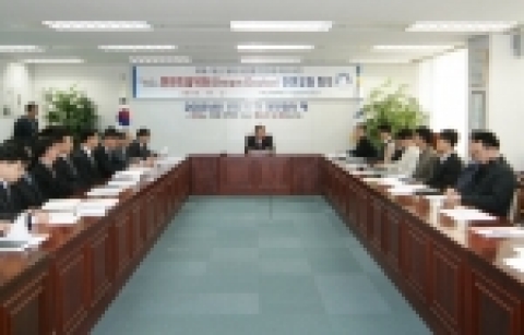 부산시시설관리공단은 지난 11월 2일 15:00 공단 회의실에서 행정·홍보분야, 토목·건축분야, 전기·기계분야 등 분야별 전문지식과 풍부한 실무 경험을 갖춘 전문 인력을 선발해 ‘