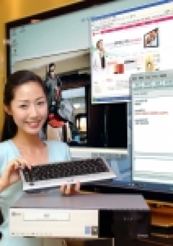 LG전자가 PC, 셋톱박스, 홈씨어터, DVD레코더, 타임머신 기능, 하드디스크 녹화 기능을 모두 탑재한 타임머신 기능의 ‘AV센터’를 출시했다.