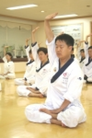 세계적인 명상교육기관인 단월드는 오는 11월 16일 직장인을 위한 무료 건강강좌를 실시할 예정이다.
