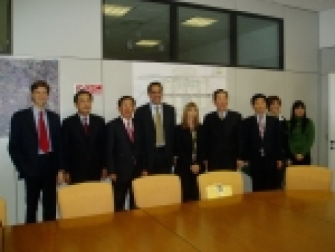 2006 고양세계꽃박람회(2006.4.28~5.10) 참여 유치와 한국국제전시장(KINTEX) 활성화를 위해 현재 암스텔담, 밀라노, 파리를 연수중인 이기수 고양시 부시장과 권붕원