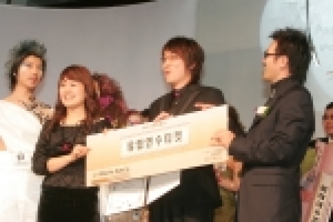 Award 대상을 수상한 청담본점 디자이너 윤관, 수