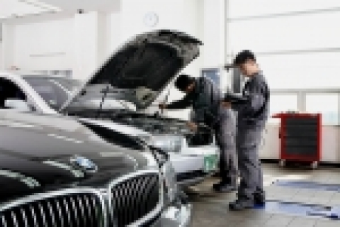 BMW 코리아는 크리스마스와 연말연시를 맞이하여 12월 한달간 전국 29개 BMW 공식 서비스센터에서 2005 BMW 겨울맞이 특별 서비스 캠페인을 실시한다.