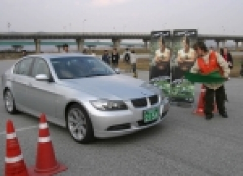 지난 11월 26일(토) 에 문막 발보린 모터파크에서 <니드포스피드 BMW 레이싱 클럽> 행사가 열렸다.