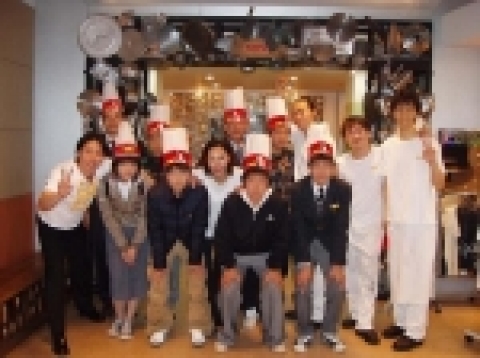 고양보호관찰소는 2005. 11. 25(금) 문화예술의 계절인 가을을 맞이하여 ‘PMC프로덕션’의 협조로 서울시 중구 정동 소재 ‘난타전용극장’에서 보호관찰처분을 받은 청소년 등 