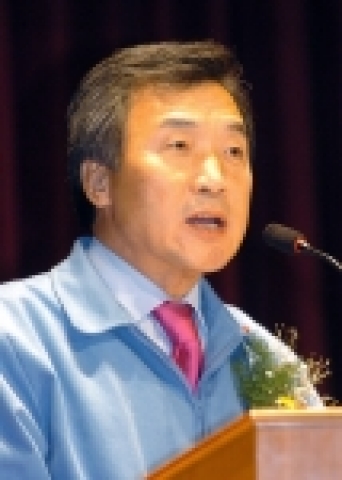 11월29일 안산에 있는 경기도테크노파크에서 열린 Soi-korea센터 개소식에 참석한 손학규 경기도지사가 축사를 하고 있다.
