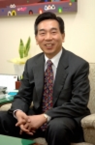 김주성(金周成) 세종문화회관 신임사장은 2005.12.5(월) 취임식을 갖고 3년간의 임기를 시작한다.