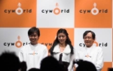 행사장을 찾은 탤런트 박솔미