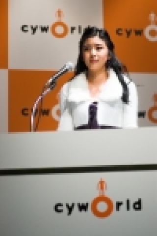 행사장을 찾은 탤런트 박솔미