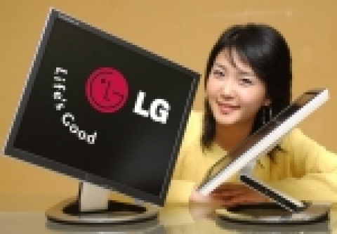 LG전자가 세계 최고 명암비를 구현하는 17인치 LCD모니터(FLATRON L1780Qplus)를 출시한다.