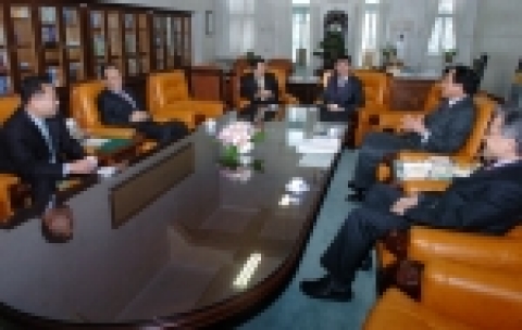 김주훈 조선대 총장 이병완 대통령 비서실장 접견