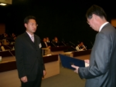 창원시는 7일 산업자원부 주최로 대한상공회의소 국제회의장에서 열린 ‘제1회 기업사랑 우수혁신사례’ 발표대회에서 전국 처음으로 전개한 ‘창원 기업사랑운동’ 추진시책을 발표, 최우수 
