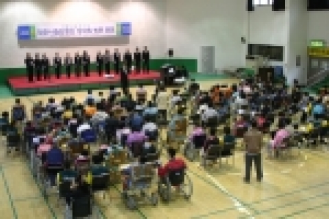 대전시립합창단의 '사랑나눔음악회-성재원편' 실황사진