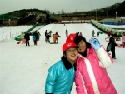 지난 2004년12월 45기 눈썰매체험사진