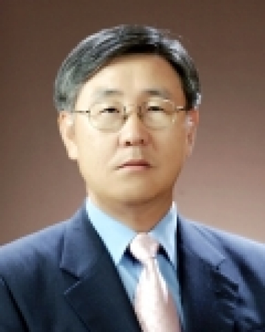 경영전략본부장 김태환사장