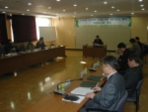 고양시는 올해 4월 초 (사)한국어린이식물연구회(대표 한동욱)에 의뢰한「한강하구 보전전략 수립을 위한 생태계조사 용역」최종 보고회를 19일 시청 상황실에서 개최했다.