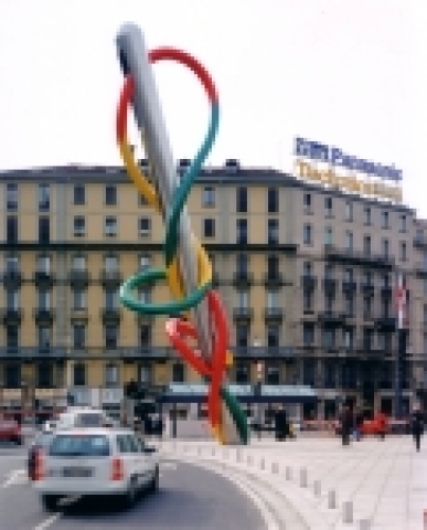올덴버그(Claes (Thure) Oldenburg, 1929. 1. 28 스웨덴 스톡홀름 출생)작 'Needle, Thread and Knot(2000)'