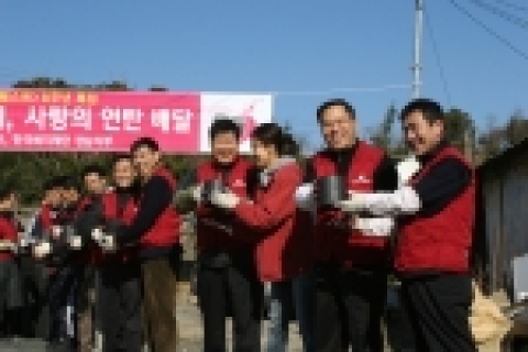 2. 오른쪽부터 박준수 창원1 노조지부장, 이영하 부사장
