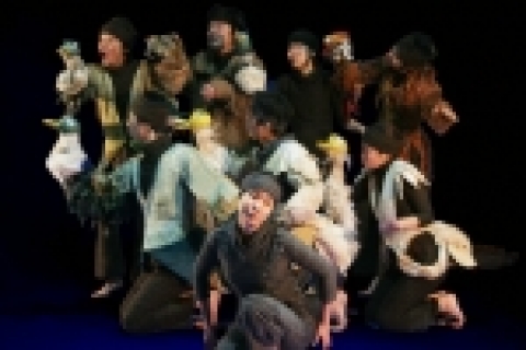 2006 가족뮤지컬 '마당을 나온 암탉'장면