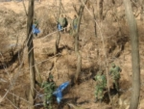 고양시 덕양구 화전동 소재 육군 제6611부대(대대장 중령 윤동일)에서는 장병 100명을 동원하여 지난 26일 화전동 망월산(179.4m) 등산로 1.2km를 청소하여 등산객이 버