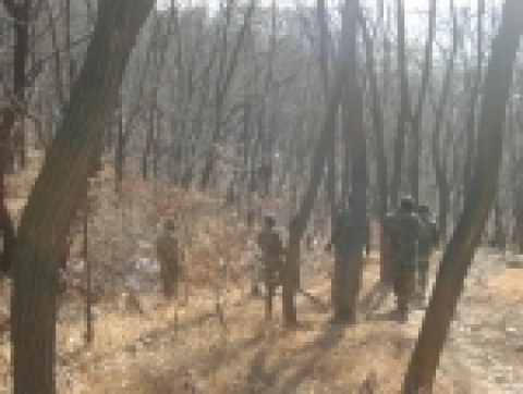 고양시 덕양구 화전동 소재 육군 제6611부대(대대장 중령 윤동일)에서는 장병 100명을 동원하여 지난 26일 화전동 망월산(179.4m) 등산로 1.2km를 청소하여 등산객이 버