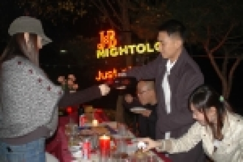 스카치 위스키 브랜드 J&B(대표 강문석 www.jnbscotch.co.kr)는 올해 4월까지 매주 12명의 20세 이상 싱글 남녀(남:6명, 여:6명)를 선정, 1박 2일간의 무