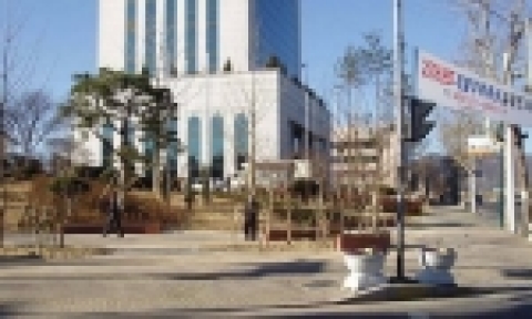 한국섬유개발연구원 담장 허물기 공사 후 전경 