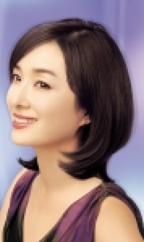 태평양의 토털 헤어 패션 브랜드 미쟝센(MISE EN SCENE)이 국내 최초로 ‘두피 보호 에센스’를 내장한 촉촉한 크림 타입 새치 커버 염모제 ‘미쟝센 아쿠아 에센스 크림’을 