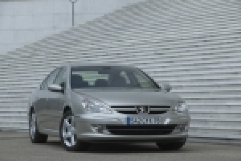 푸조 New 607
