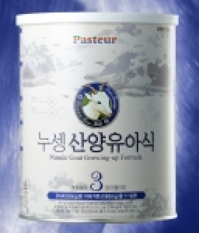 파스퇴르유업이 아기 몸에 가장 잘 맞도록 필요한 영양소를 황금비율로 조정, 모유와 비교해도 손색이 없을 만큼 과학적이고 안전하게 설계한 산양 영, 유아식 제품인‘누셍 산양유아식’을