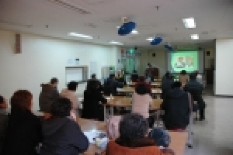 건양의대 김안과병원은 6일 병원 본관 강당에서 전문병원 시범기관 지정 기념 무료공개강좌 시리즈 제10회차인 “사시 및 약시”을 주제로 한 강좌를 열었다.