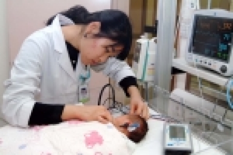 관동대학교 의과대학 명지병원은 신생아를 대상으로 무료 청력검사를 실시, 산모와 가족들로부터 큰 호응을 얻고 있다.
