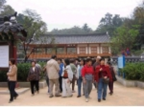 해동경기원 관람객 모습
