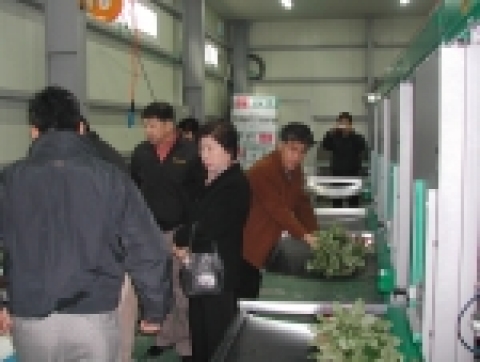 고양시 농협이 화훼도시로 명성이 높은 고양시의 화훼농업발전을 위하여 야심차게 추진하고 있는 장미연합사업의 사업설명회를 가졌다.