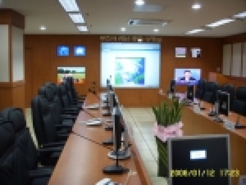 부천시는 오는 15일부터 각종 재난을 실시간으로 확인하여 재난예방에 신속하게 대처하기 위해 재난종합상황실에 멀티스크린 등 최첨단 현대식 장비를 설치․운영키로 했다.