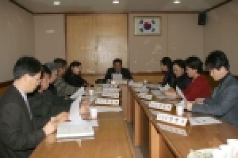 지난 12일 마두1동사무소 회의실에서는 신년을 맞이하면서 일산동구 청소년지도협의회연합회가 2006년 활동계획을 확정하고 본격적인 활동에 들어간다.