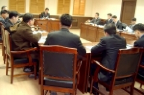 성남시 관내 식품관련업체 18개업체 식품관련 관계자는 지난 18일 시청 소회의실에서 성남시 사랑의 식품나누기 공동협의회(이하 협의회)를 구성하여 미신고 사회복지 시설 등에 대해 식