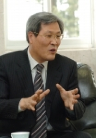 김용채 신임이사장 인터뷰 사진