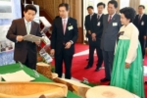 24일 청와대 영빈관에서 열린 임업인 초청 오찬