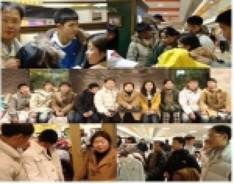 인천공항세관 자원봉사팀 직원이 보육원생들에게 어울리는 옷을 직접 고르고 있다.