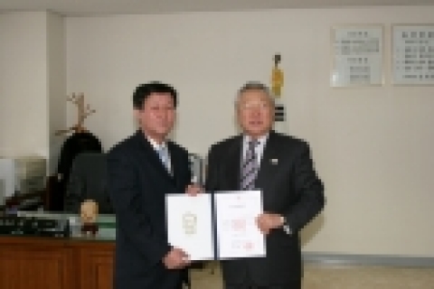 덕양구청장 특별회비 전달 
