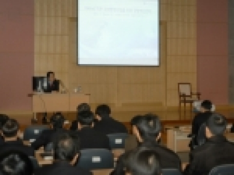 성윤갑 관세청장은 31일 정부 대전청사 대회의실에서 본청 전직원을 대상으로 '경영혁신전략 및 업무계획 설명회'를 열었다.