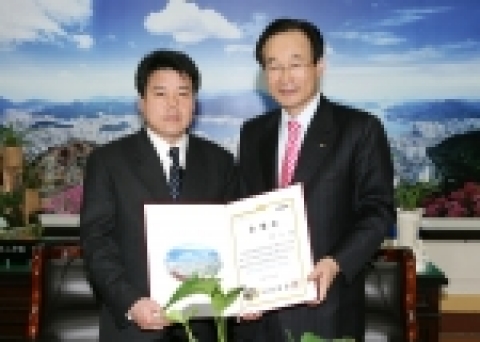 마산시가 ‘명예 읍면동장’ 제도도 도입해 운영한다. 