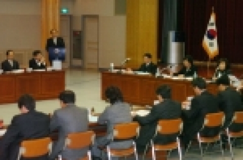 경상북도는 2월 3일 오후 2시 도청강당에서 시군 사회복지 관계관 회의를 개최하였다.