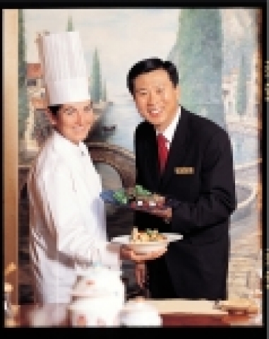 밀레니엄 서울힐튼 이태리 식당 일폰테(IL Ponte)는 “제16회 귀족의 만찬 체나 데이 레알리(Cena dei Reali)”를 2005년 2월 24일(금) 오후 7시에 개최한다